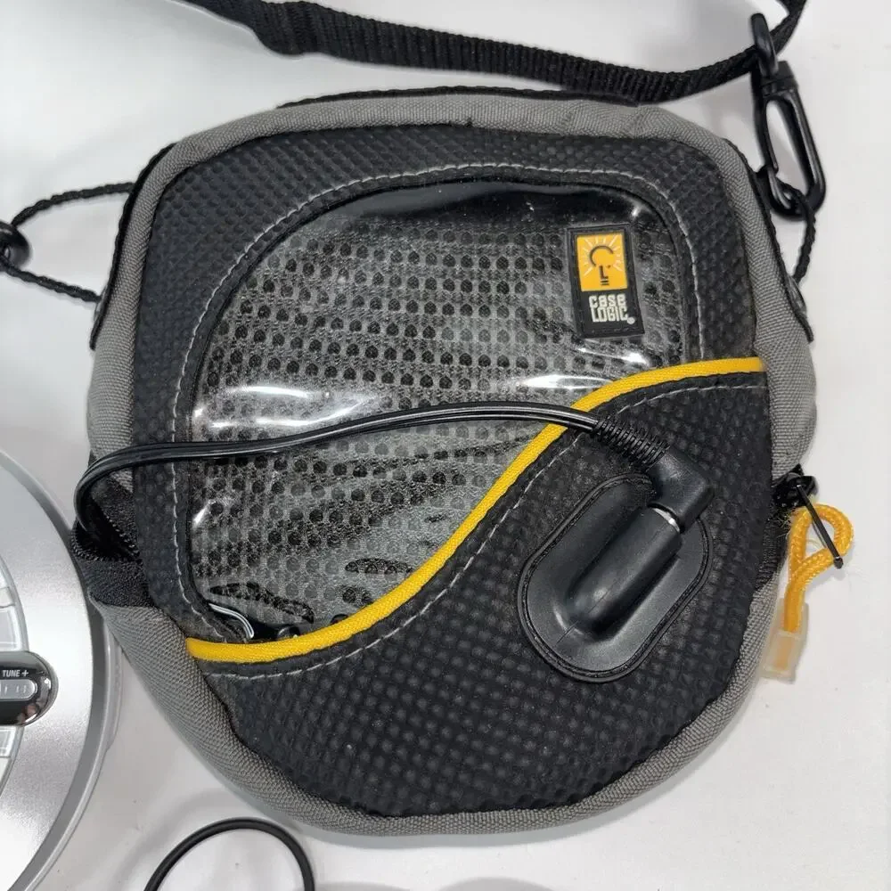 SONY WALKMAN PORTABLE CD PLAYER RADIO Weather ATRAC MP3 Case Tested Works Great!